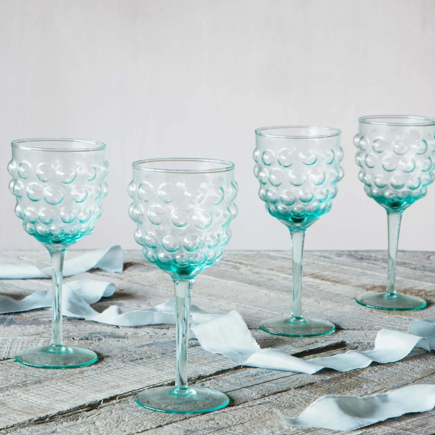 Graham & Green Glassware<Set of Four Bubble Wine Glasses
