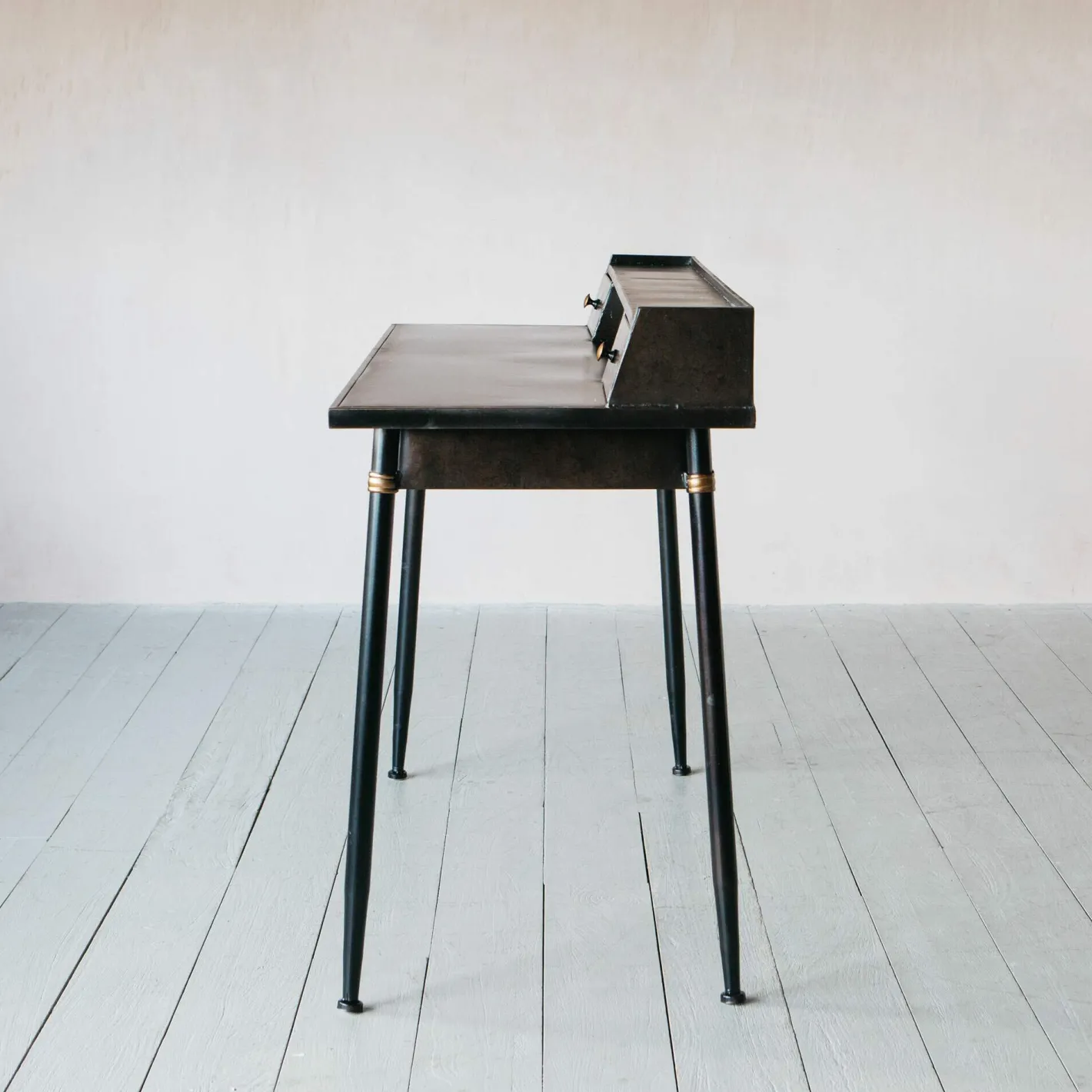 Graham & Green Desks<Sid Black Metal Desk