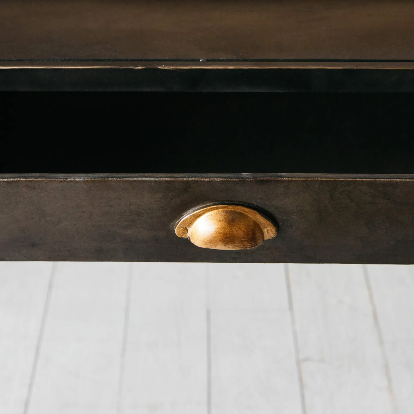 Graham & Green Desks<Sid Black Metal Desk