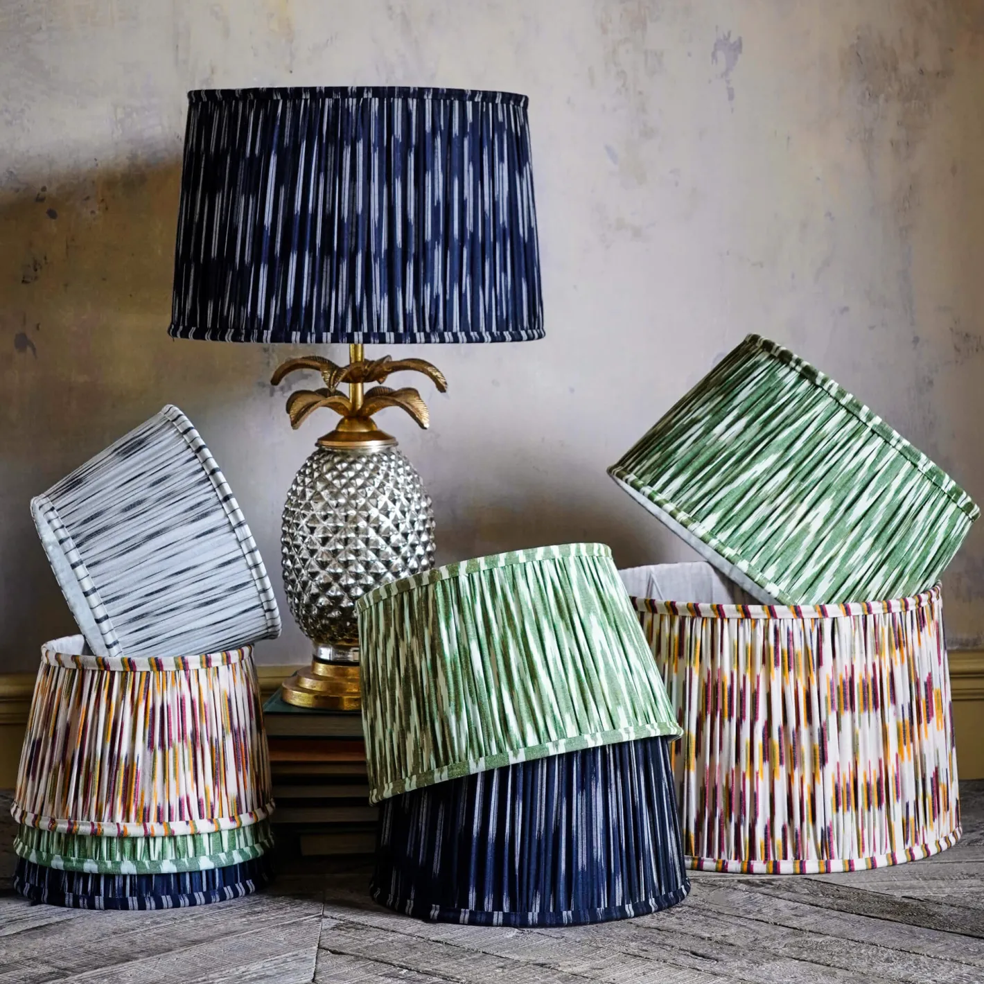 Graham & Green Table Lamps<Silver and Gold Pineapple Lamp