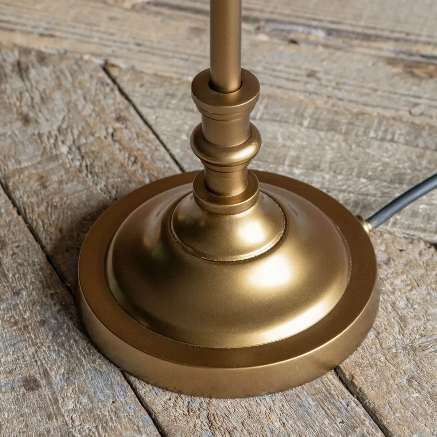 Graham & Green Table Lamps<Slim Antique Brass Table Lamp with Shade