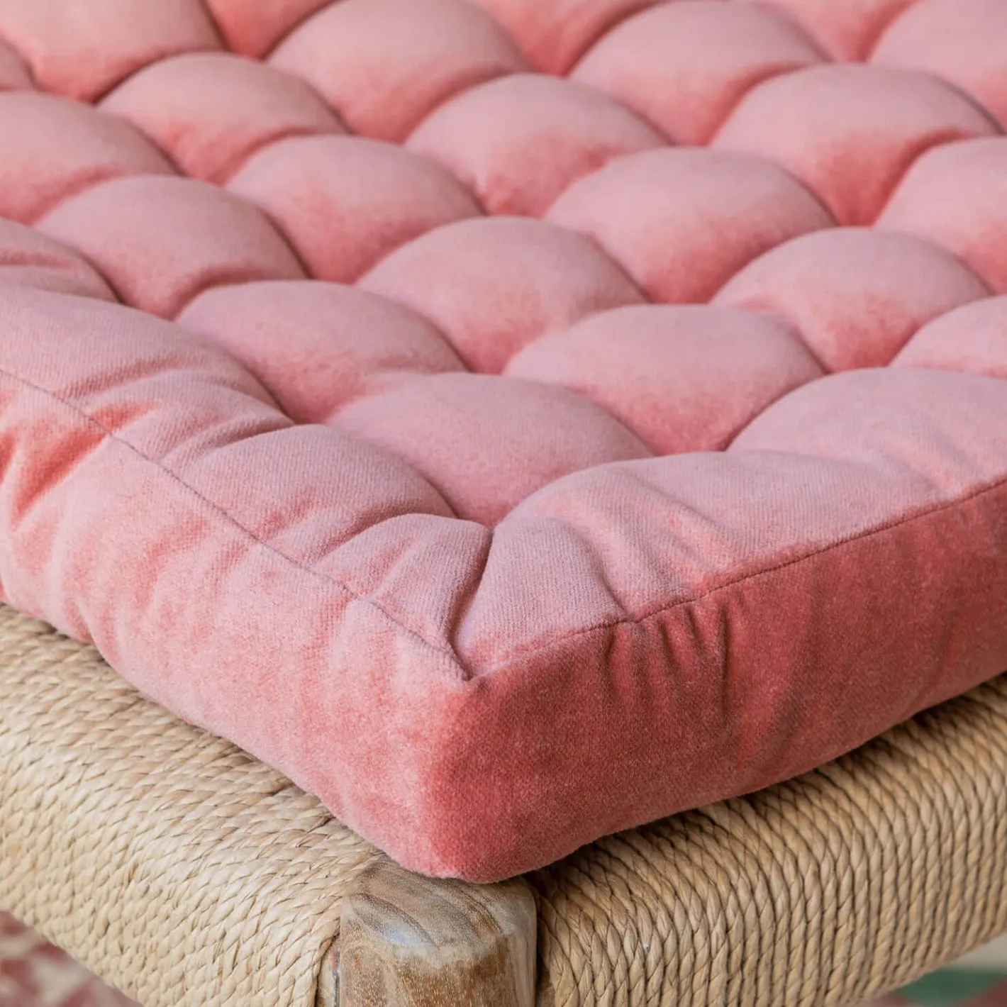 Graham & Green Seat Pads & Bed Rolls|Seat Pads & Bed Rolls<Square Vintage Pink Velvet Seat Pad