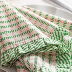 Graham & Green Table Cloths & Napkins|Table Cloths & Napkins<Sundae Green and Pink Frill Napkin