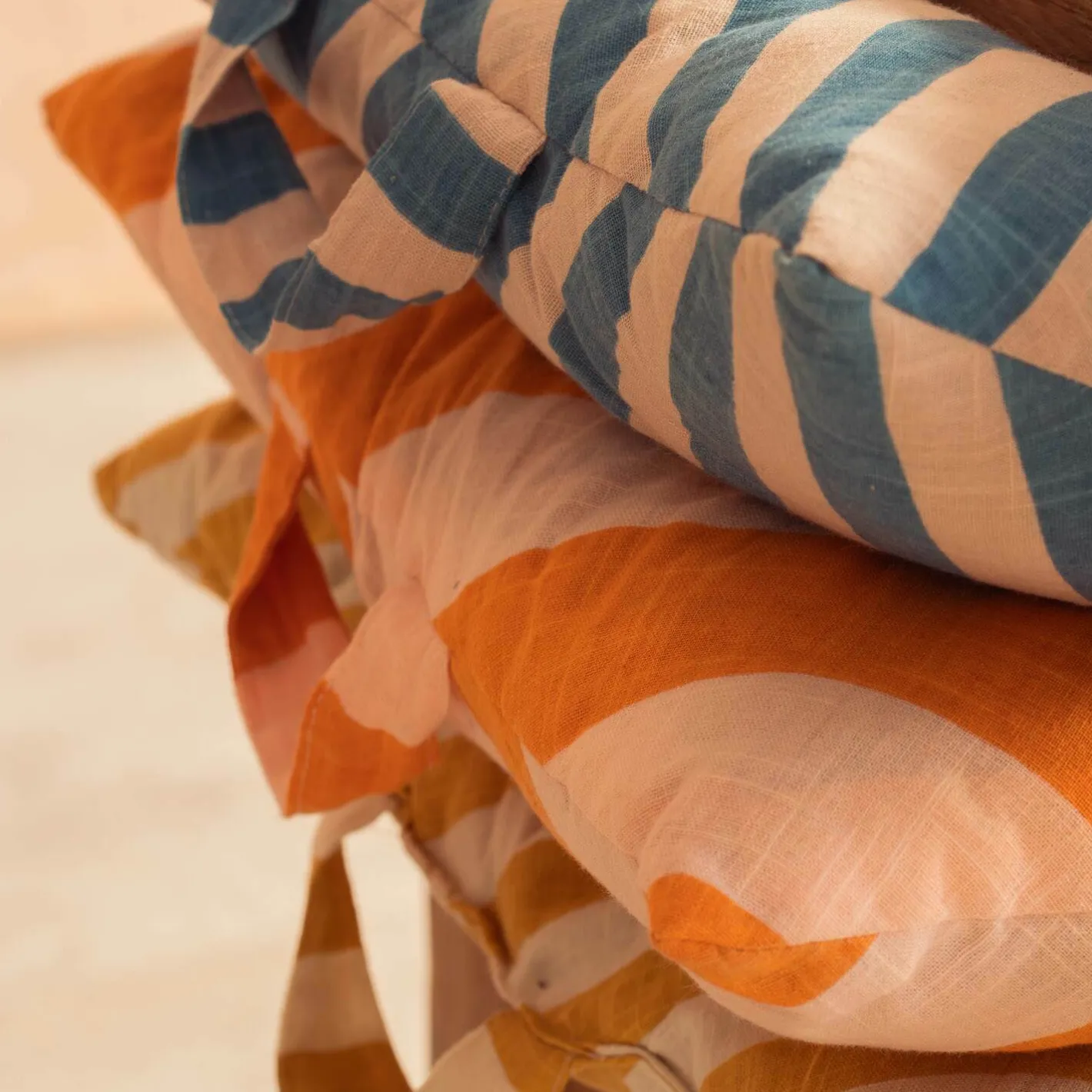 Graham & Green Seat Pads & Bed Rolls|Seat Pads & Bed Rolls<Yellow Candy Stripe Bench Seat Pad
