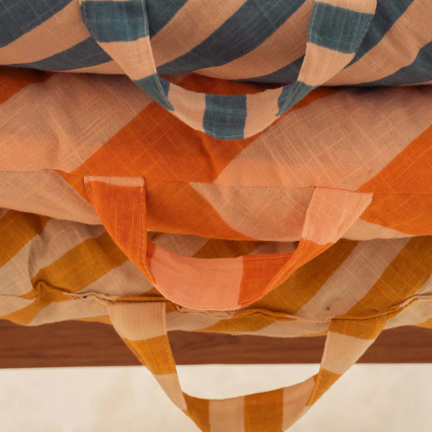 Graham & Green Seat Pads & Bed Rolls|Seat Pads & Bed Rolls<Yellow Candy Stripe Bench Seat Pad